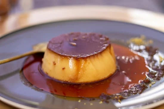 Echte Creme Caramel ohne Tüte selber machen – Rezept für Karamellcreme