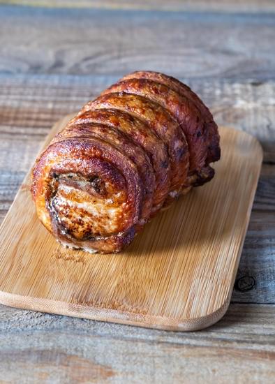 Rollbraten im Backofen selber machen – Omas Rezept mit super Kruste!