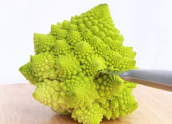 Romanesco einfach und gesund zubereiten. In der Pfanne dünsten. Rezept