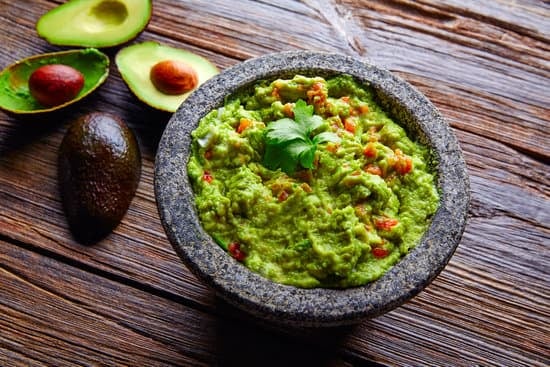 Beste Avocadocreme selber machen – Rezept für frische Guacamole