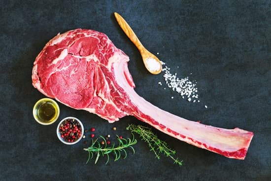 Tomahawk Steak vom Grill richtig braten – Riesiges Rinderkotelett