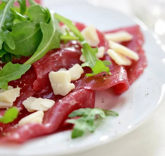 Perfektes Carpaccio schneiden, klopfen und zubereiten – Rezept einfach mal selber machen