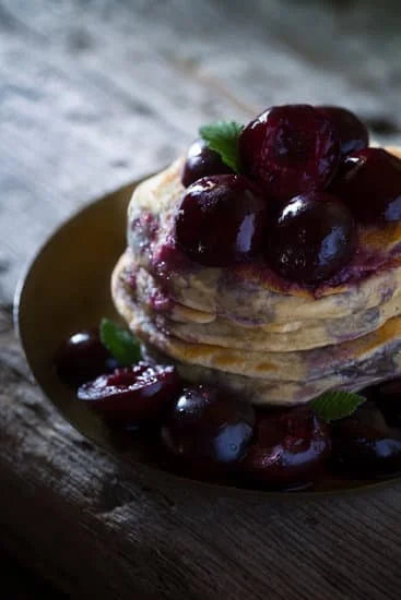 Omas Kirschpfannkuchen selber backen – einfaches Rezept ohne Salto