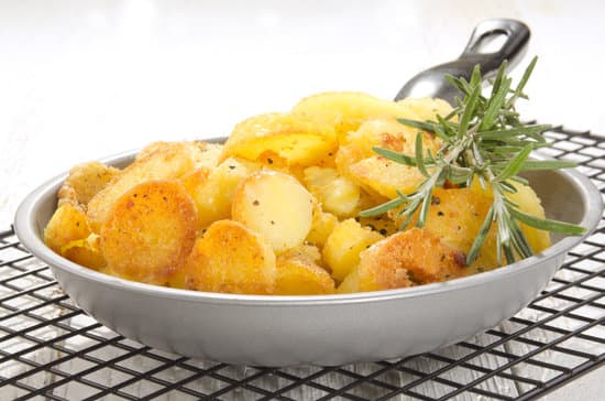Knusprige Bratkartoffeln zubereiten – Omas Rezept