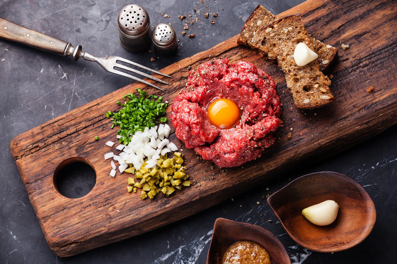Bestes Beef Tatar als Vorspeise ganz einfach selber machen. Das Rezept