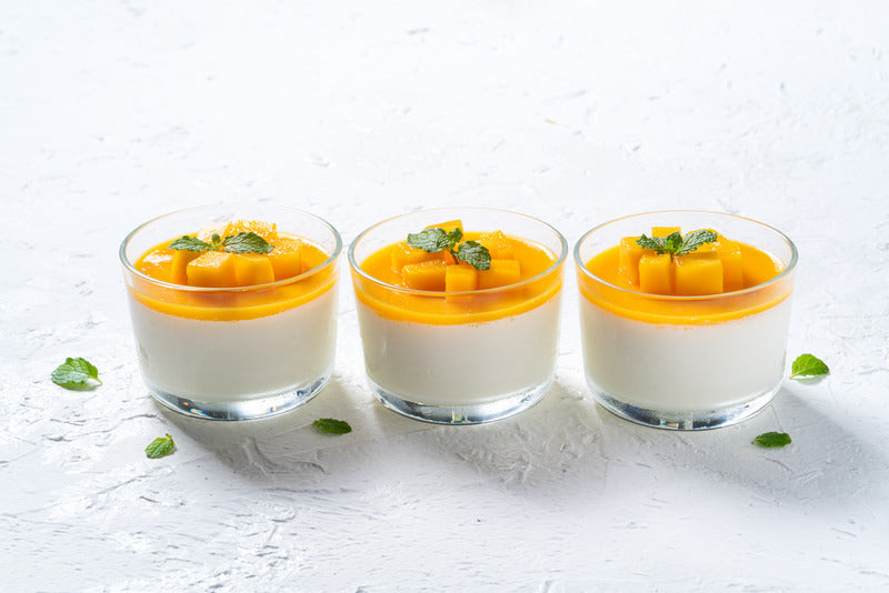 Panna Cotta mit etwas Eierlikör. Omas Rezept für eine Creme zu Ostern