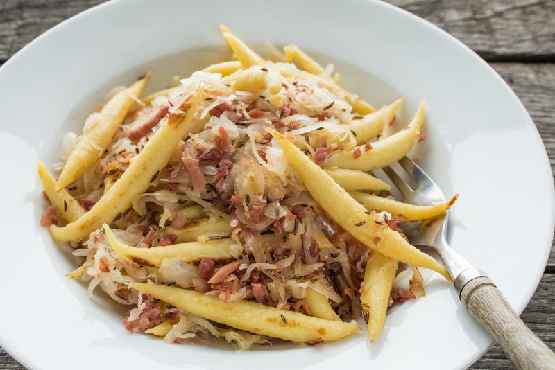 Schupfnudeln mit Speck- Sauerkraut. Deftig und lecker! Herbst - Rezept
