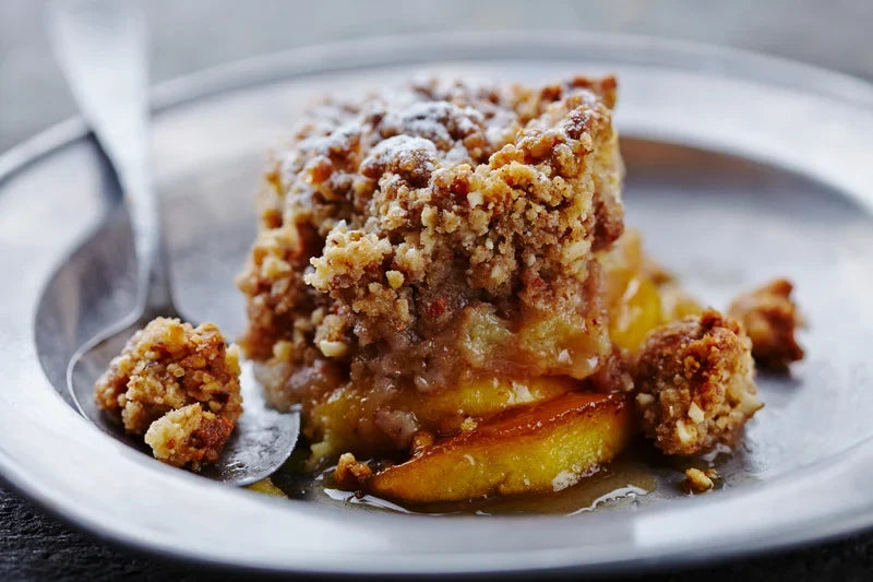 Super schnelles Dessert für kalte Tage: Birnen-Crumble. Das Rezept!