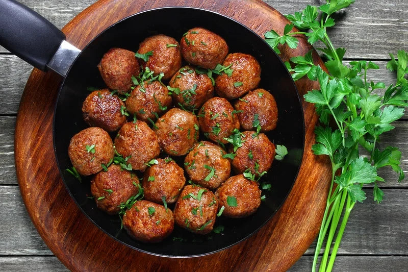 Rezept: Saftige Party-Frikadellen "mal anders" mit weißen Bohnen