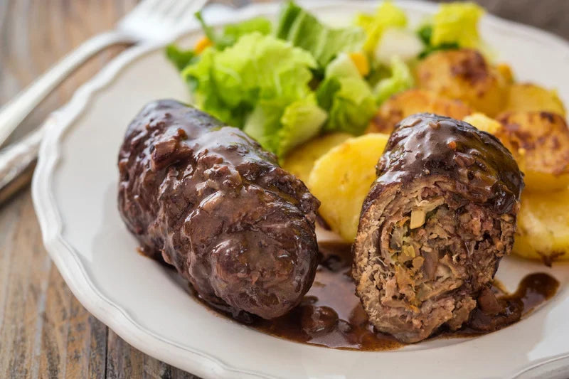 Die beste Rindsroulade mit Soße! Mit diesem Rezept gelingt sie dir !!!