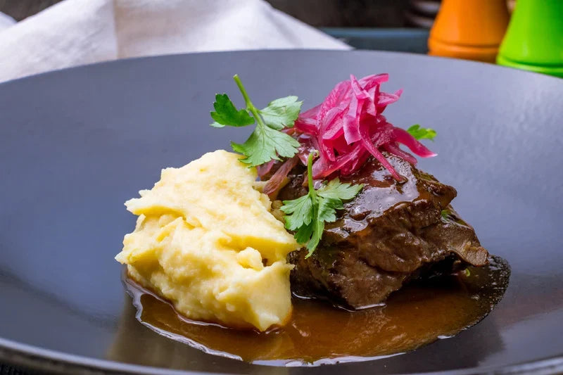 Die saftigsten Rinderbäckchen seit es Schmorgerichte gibt. Das Rezept