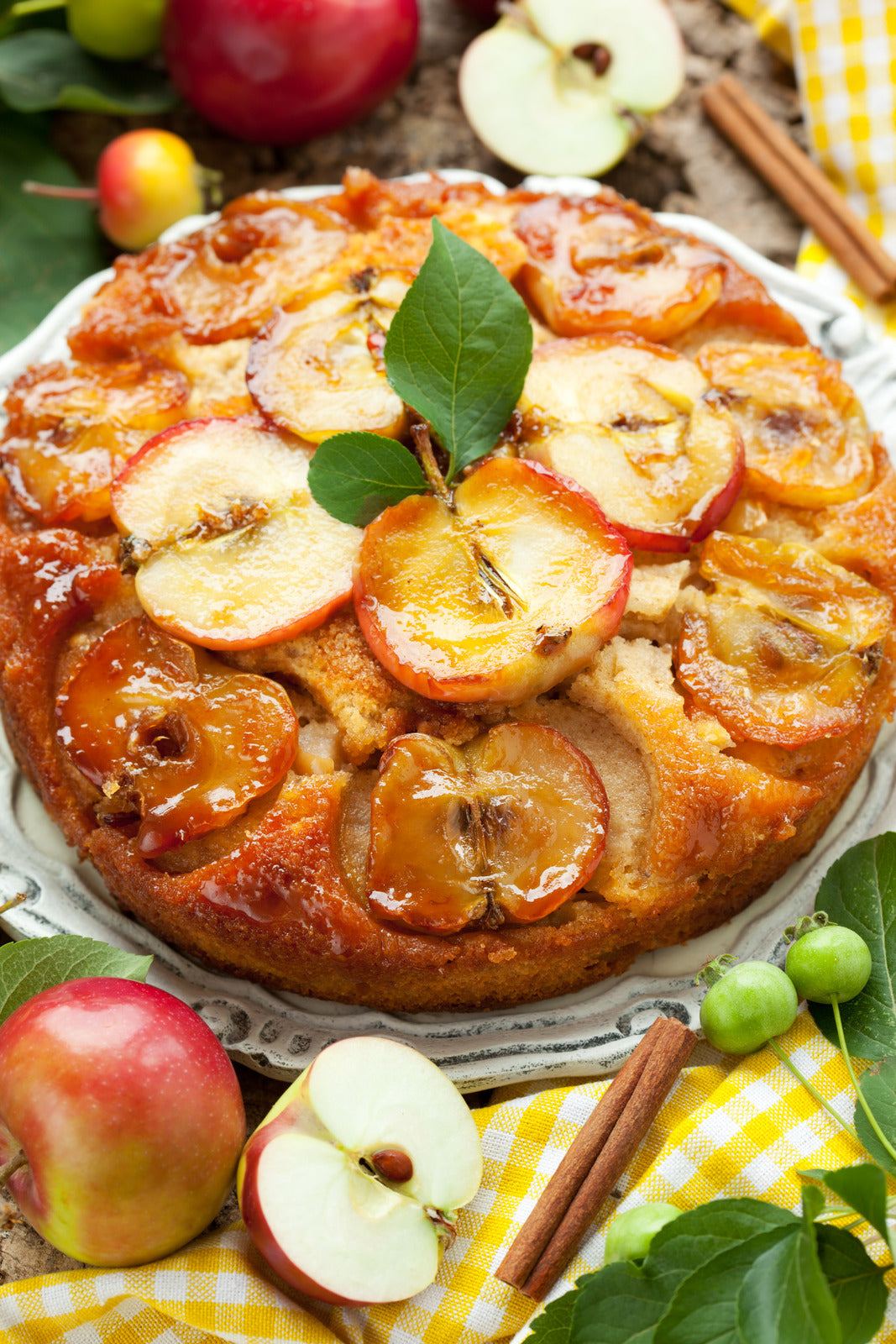 Leckerer Bratapfel-Kuchen wie von Oma in nur 60 Minuten!