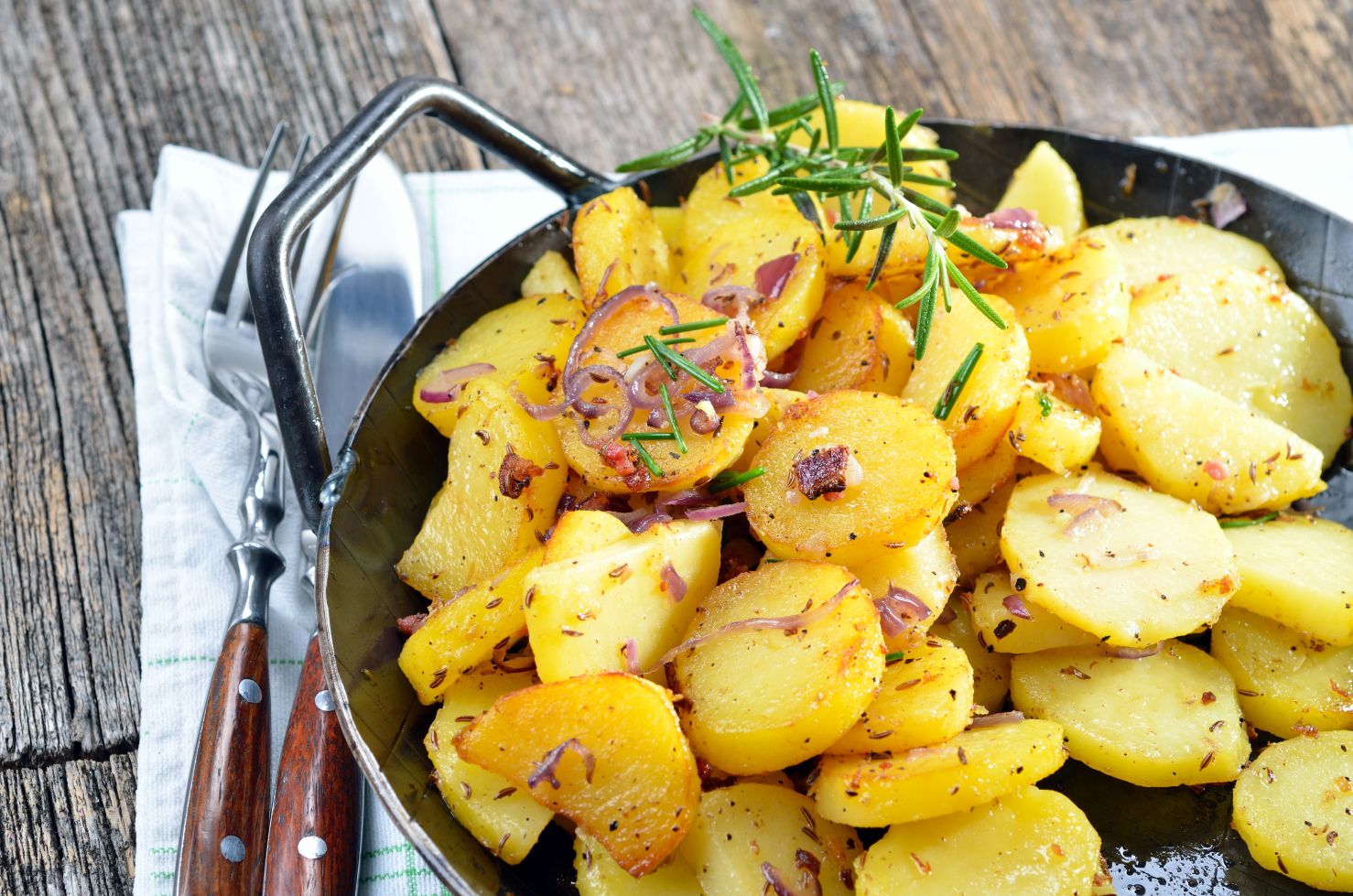 Bratkartoffeln aus rohen Kartoffeln