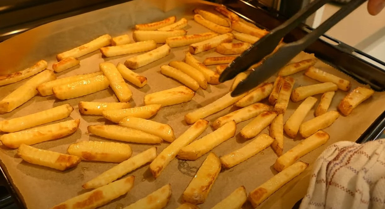 Backofen Pommes Frites knusprig selber machen. Lecker ohne Fritteuse