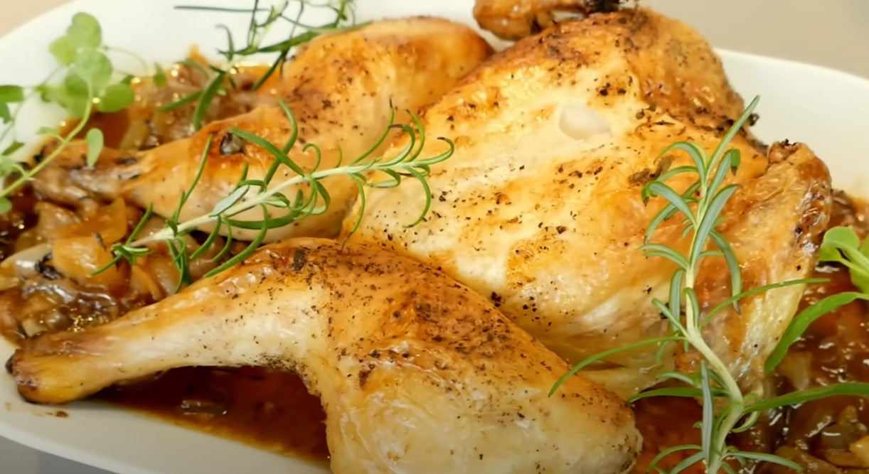 Brathähnchen im Backofen. So geht es schnell, einfach und knusprig