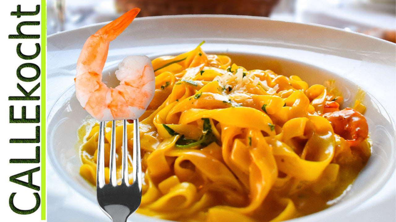 Pasta mit Garnelen in frecher Tomatensoße
