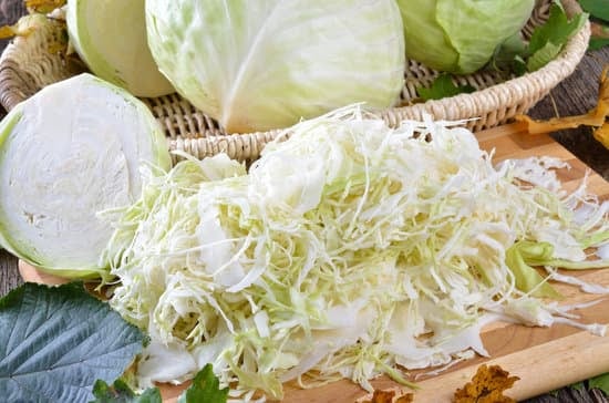 Winterlicher Weißkohl mal anders. Rezept für Gänsebraten, Ente und Wild