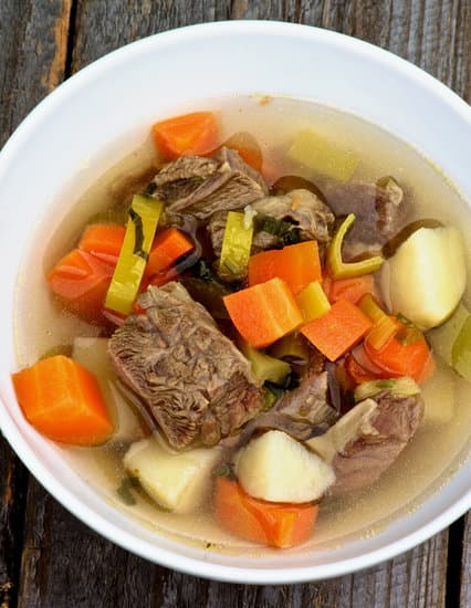 Zartes Rinderfleisch in Meerrettichsoße zubereiten nach Omas Rezept