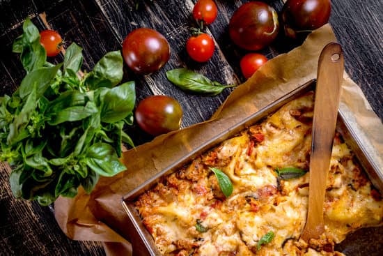 Lasagne selber machen. Saftige Schichten mit Bechamelsauce