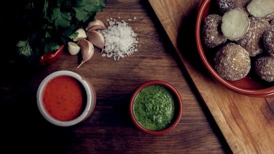 Mojo rojo & verde – Kulinarische Urlaubsgrüße von den Kanaren – Rezept