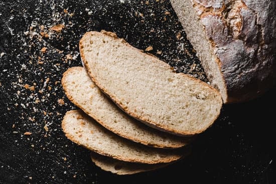 Brot backen mit Sauerteig – Rezept (einfach mal selber machen)