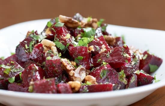 Roter Heringssalat selber machen – Rezept mit holländischen Matjes