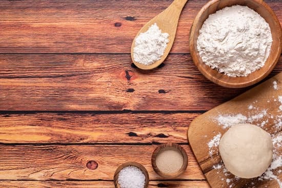 Hefezopf flechten und als Hefekranz backen – Rezepte zu Ostern