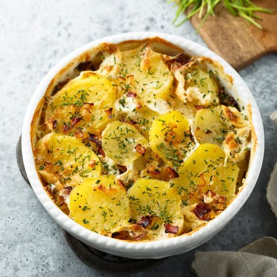 Einfacher Kartoffelauflauf zubereiten – Schmuttkartoffeln Rezept