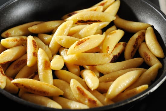 Leckere Schupfnudeln selber machen und braten – Rezept für Fingernudeln