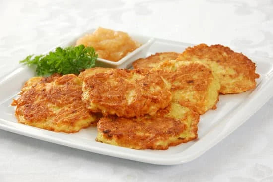 Knusprige Reibekuchen selber machen – Omas Rezept für Kartoffelpuffer