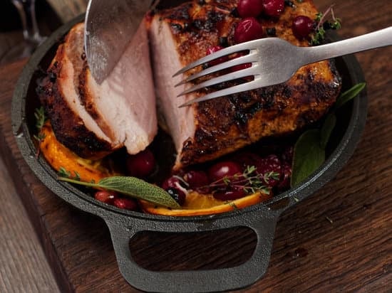 Saftiger Schweinebraten im Backofen zubereiten – Omas Rezept