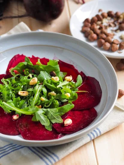 Rote Beete Carpaccio mit Feta – sommerliches Rezept und Vorspeise