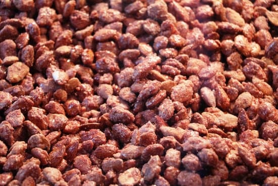 Gebrannte Mandeln selber machen - Rezept wie vom Weihnachtsmarkt
