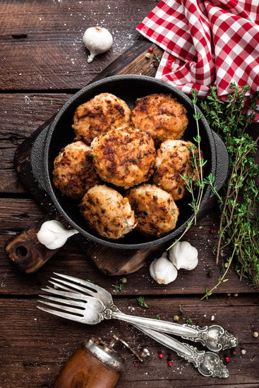 Einfache Frikadellen ohne Brot selber machen und braten – glutenfrei und lecker – Rezept