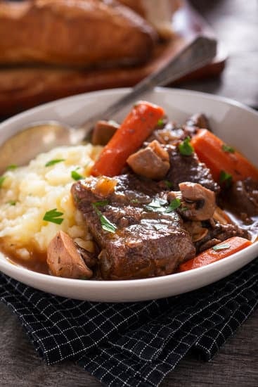 Boeuf Bourguignon a la Calle – Geschmortes Rindfleisch mit Rotwein