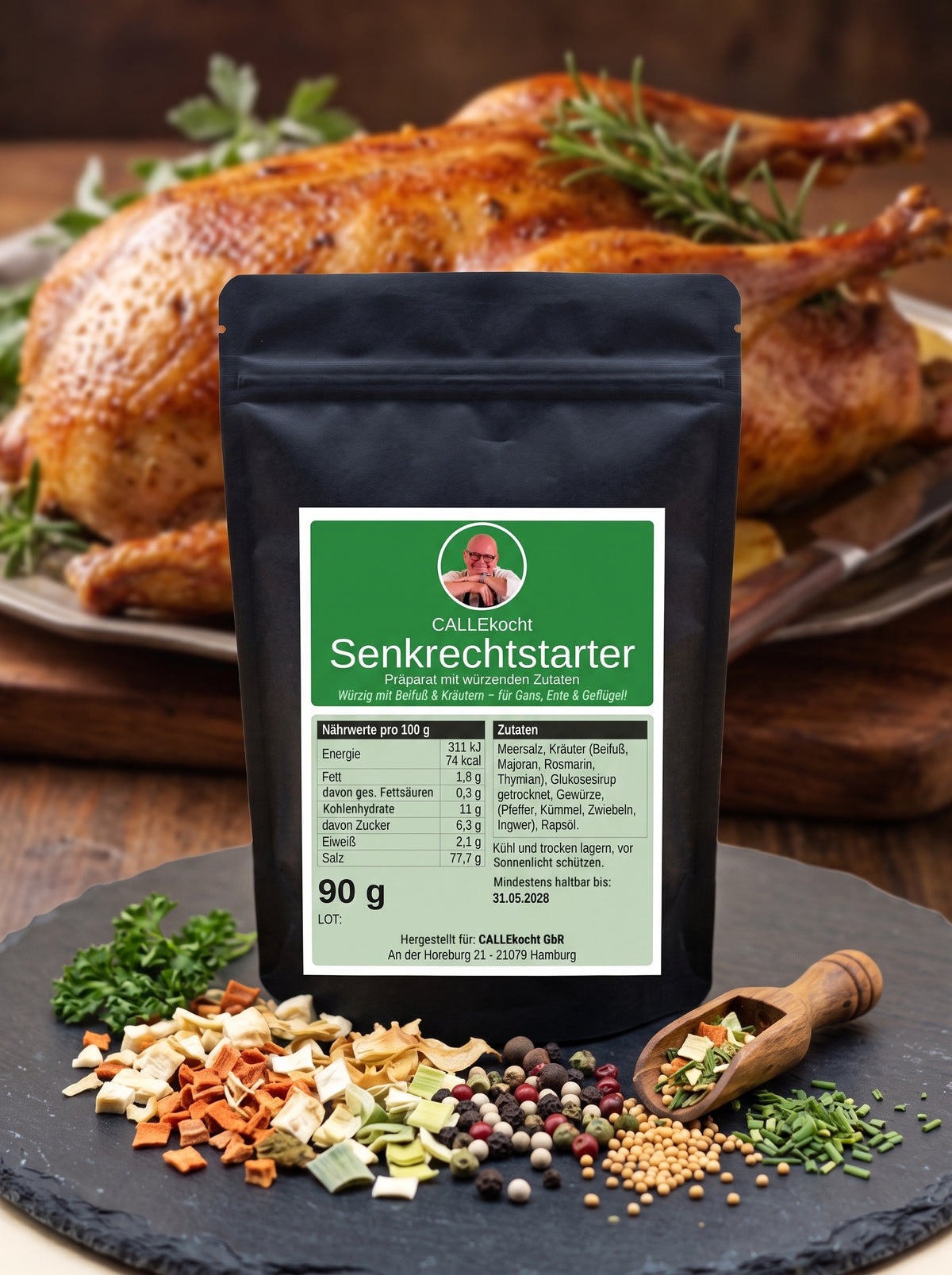 CALLEkocht Senkrechtstarter Geflügelgewürz mit Beifuß, 90 g Standbodenbeutel vor knuspriger Gans