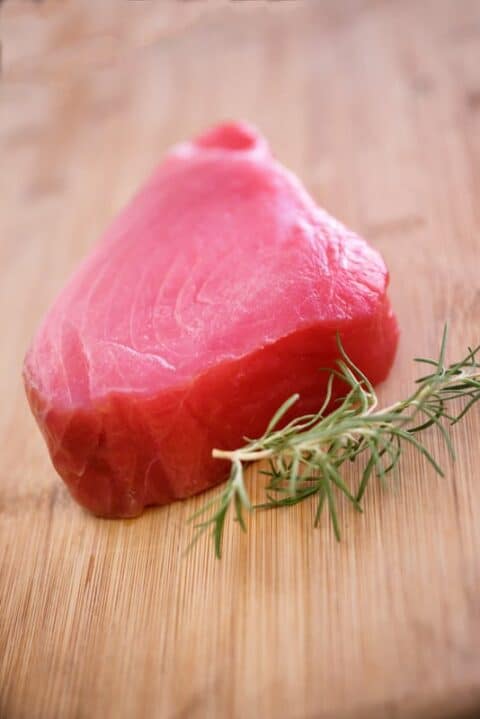 BBQ: Thunfisch mit Glasnudelsalat – schnelles Rezept vom Grill mit Tina ...
